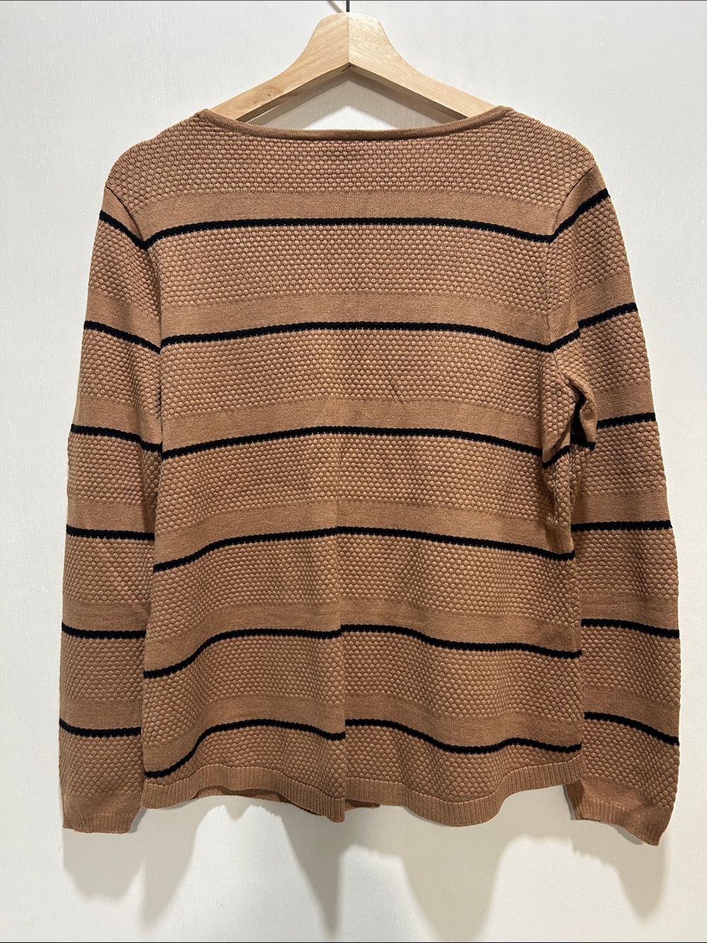 CHICOS Womens Striped Lightweight Crewneck Sweater Tan Black Sz 1 MD - Picture 2 of 9